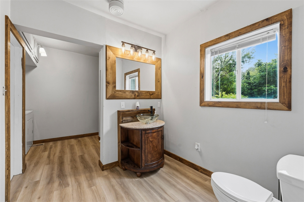 1011 E Copeland Road Property Photo 15