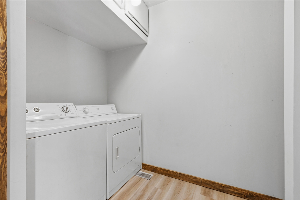 1011 E Copeland Road Property Photo 18