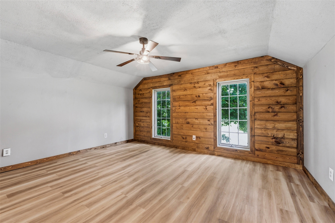 1011 E Copeland Road Property Photo 22