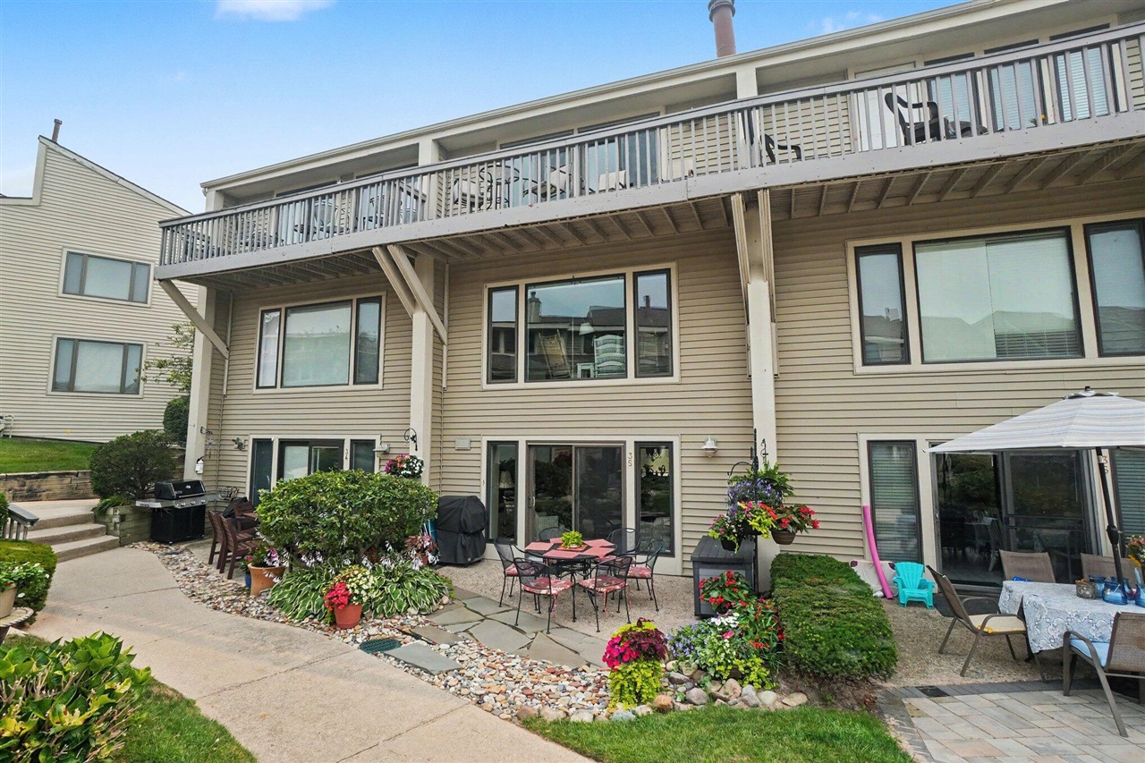 69 North Shore Drive Property Photo 1