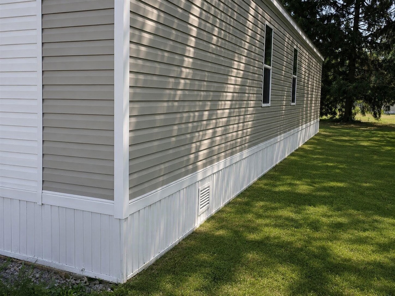 452 Elm Street Property Photo 1