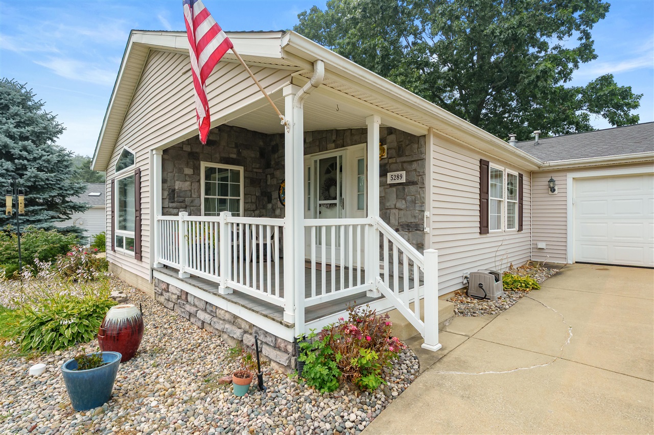 5289 Pine Arbor Ridge Property Photo 1