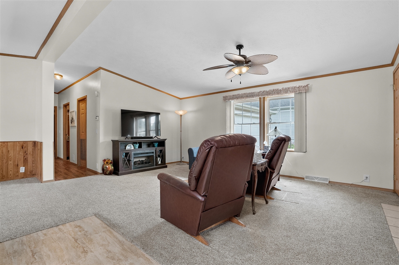 5289 Pine Arbor Ridge Property Photo 6