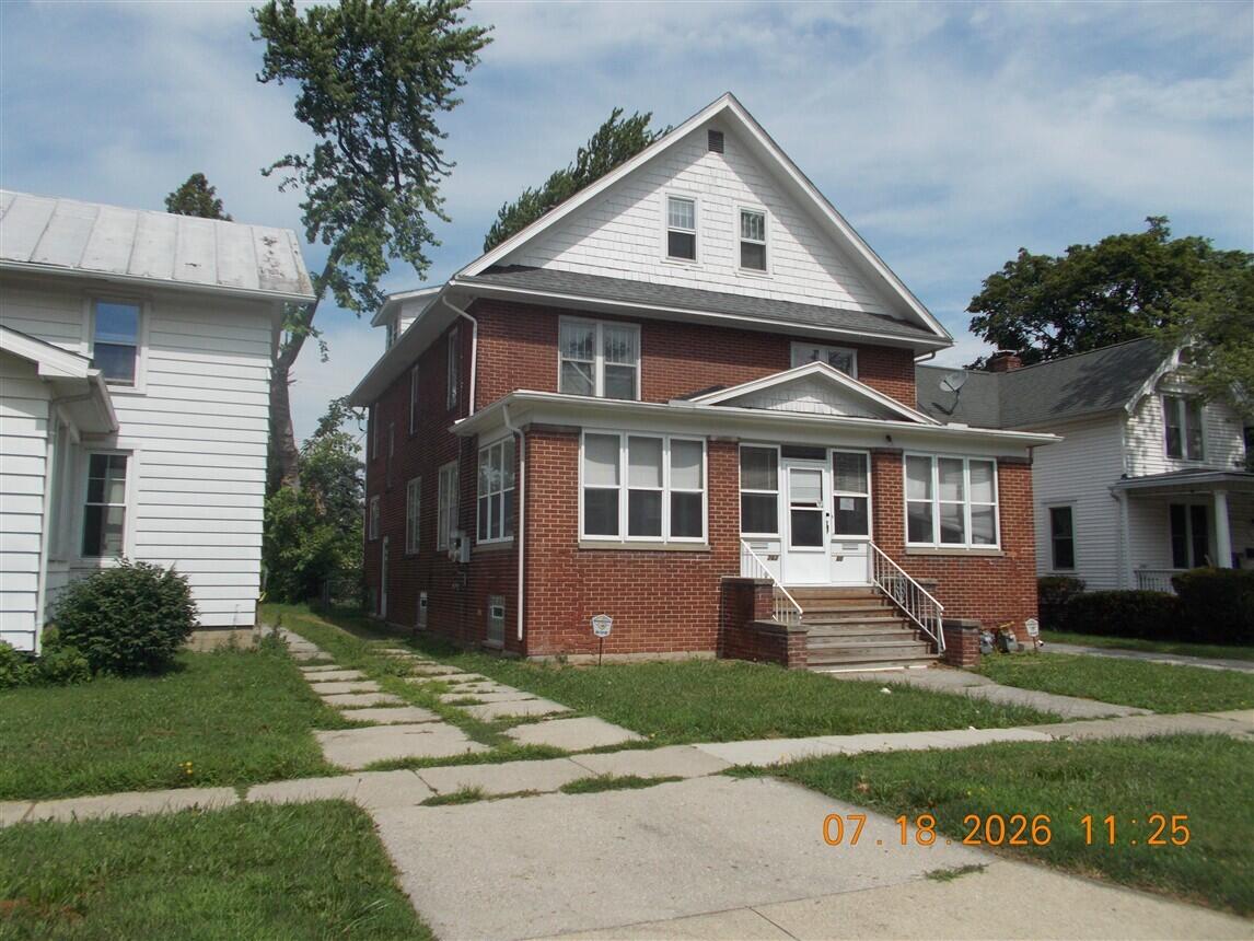760 Washington Street Property Photo 1