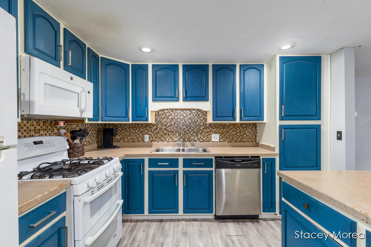 1910 Waterview Way Property Photo 7