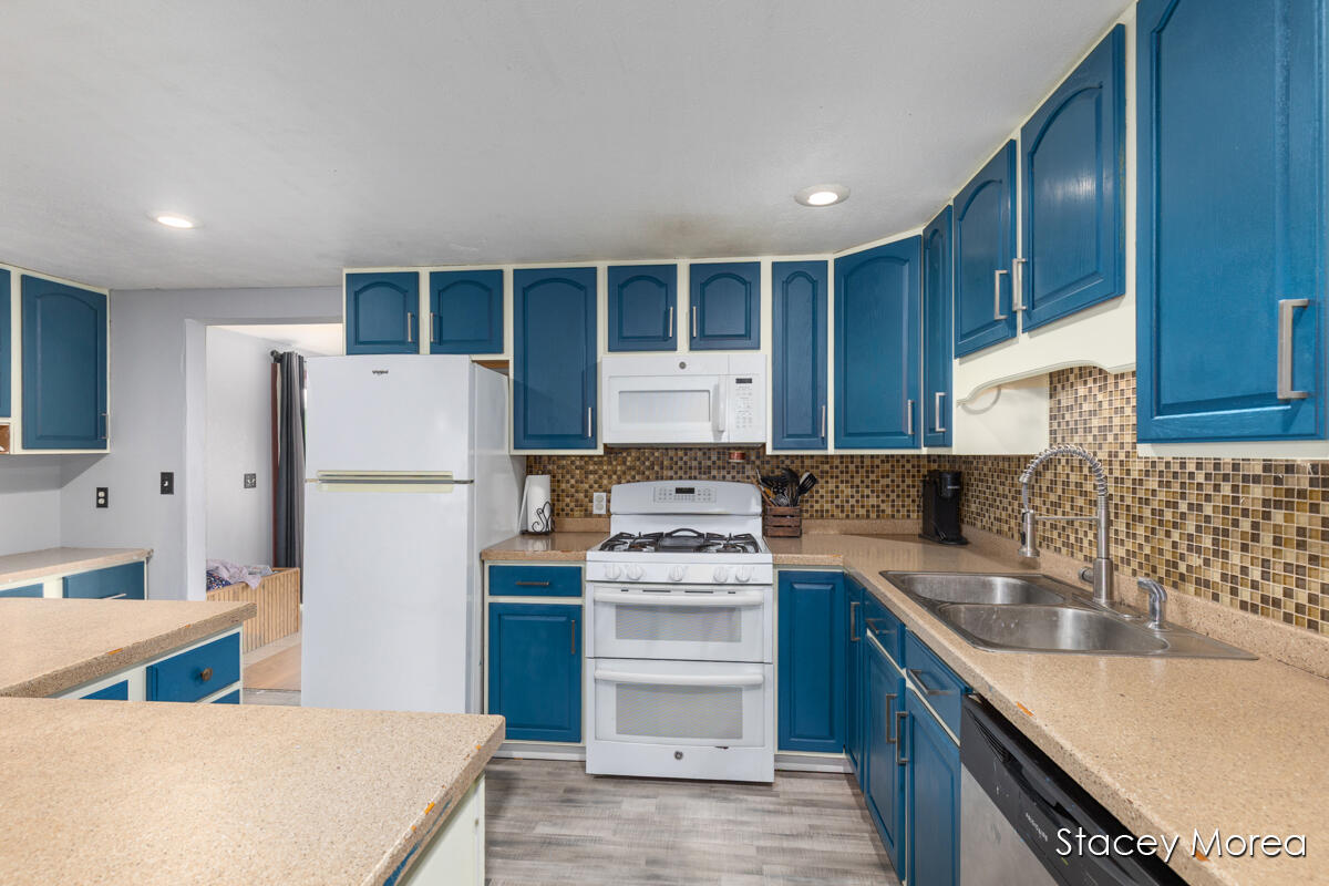 1910 Waterview Way Property Photo 8