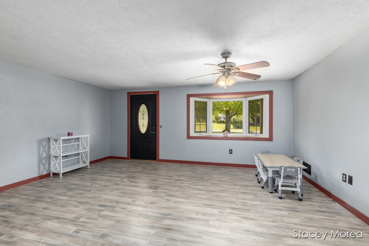 1910 Waterview Way Property Photo 12