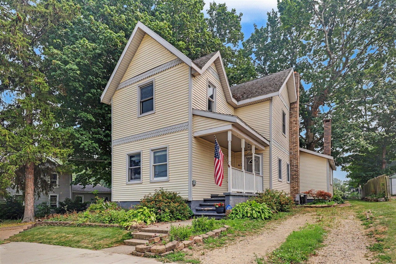 42 E Waterloo Street Property Photo 1
