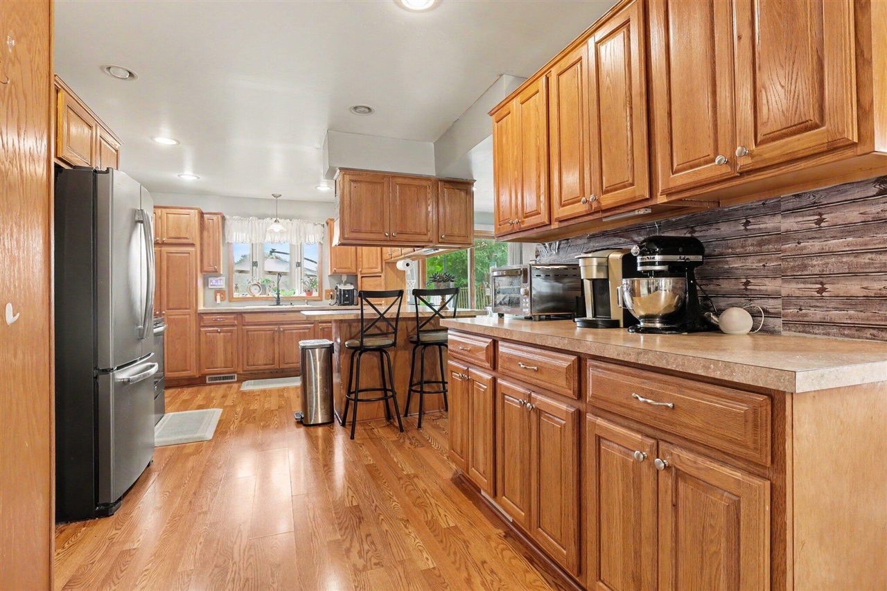 42 E Waterloo Street Property Photo 6