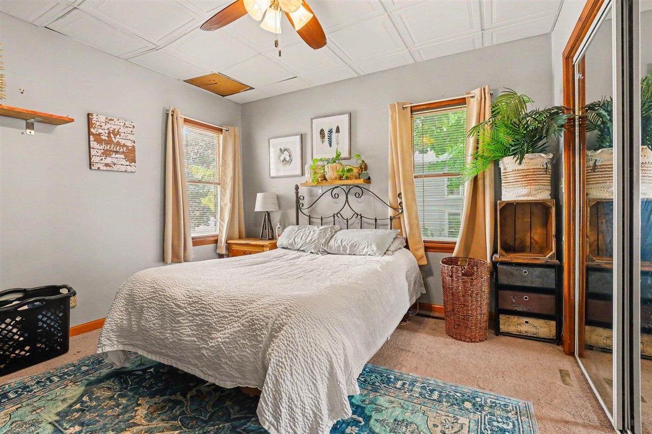 42 E Waterloo Street Property Photo 17