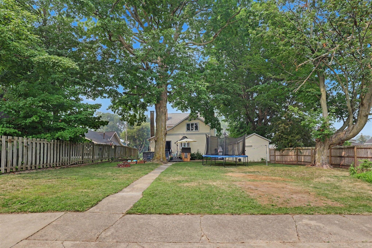 42 E Waterloo Street Property Photo 23