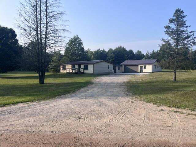 13542 Makinen Road Property Photo 1