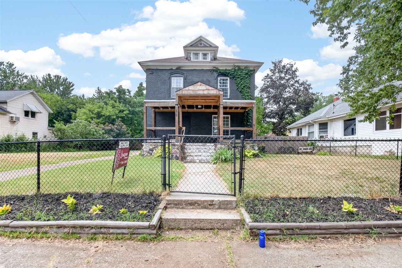66 Magnolia Avenue Property Photo 1
