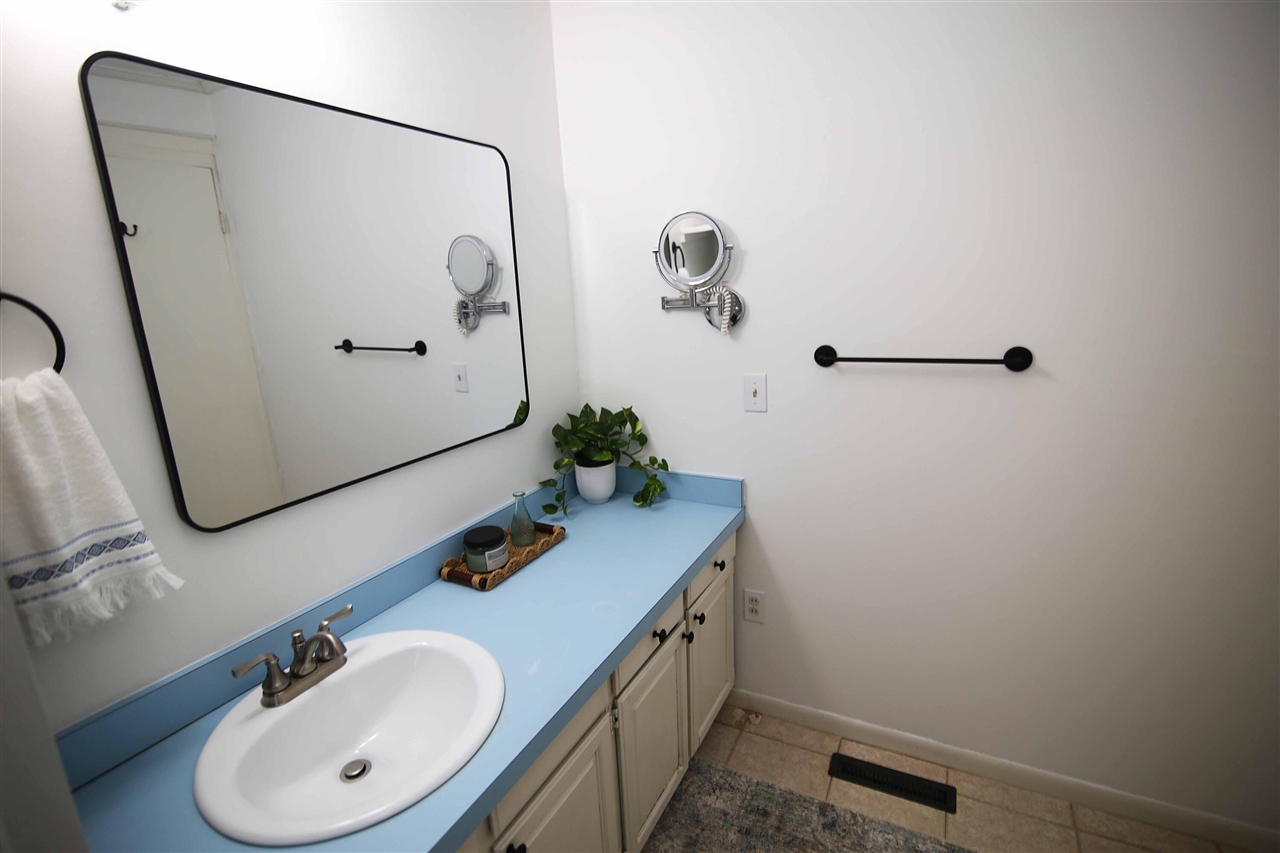 158 W Read Street Property Photo 6