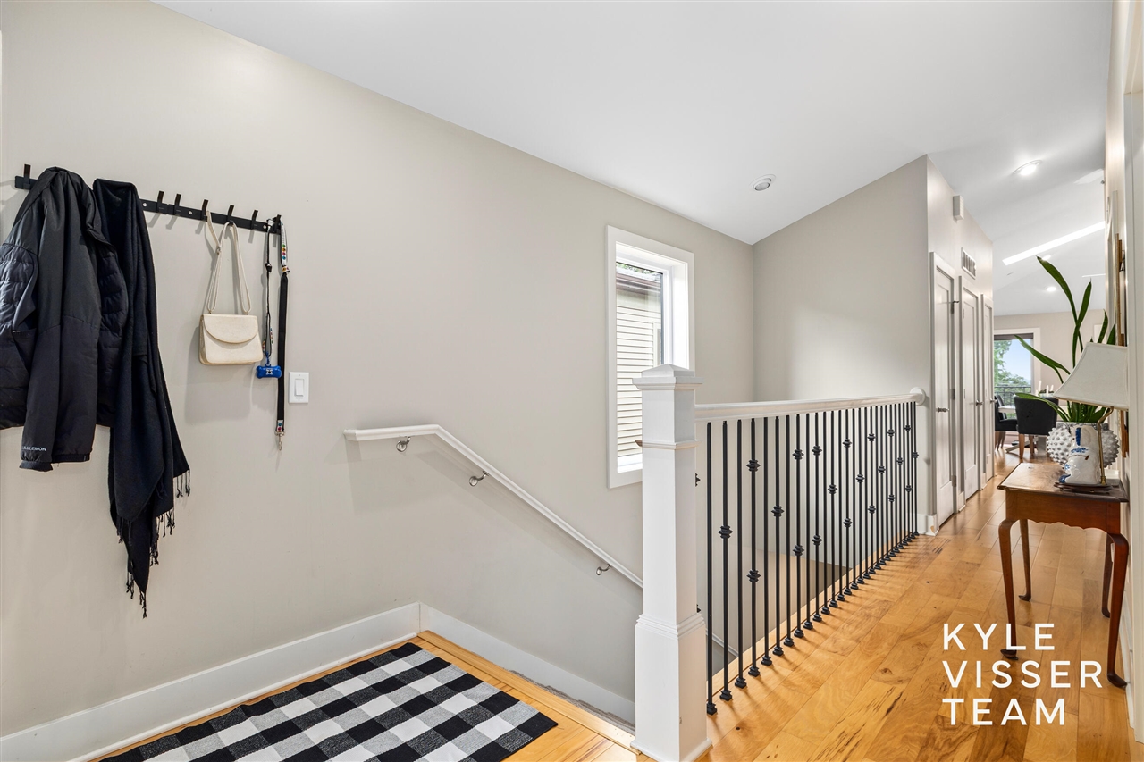 542 Fairview Avenue Property Photo 3