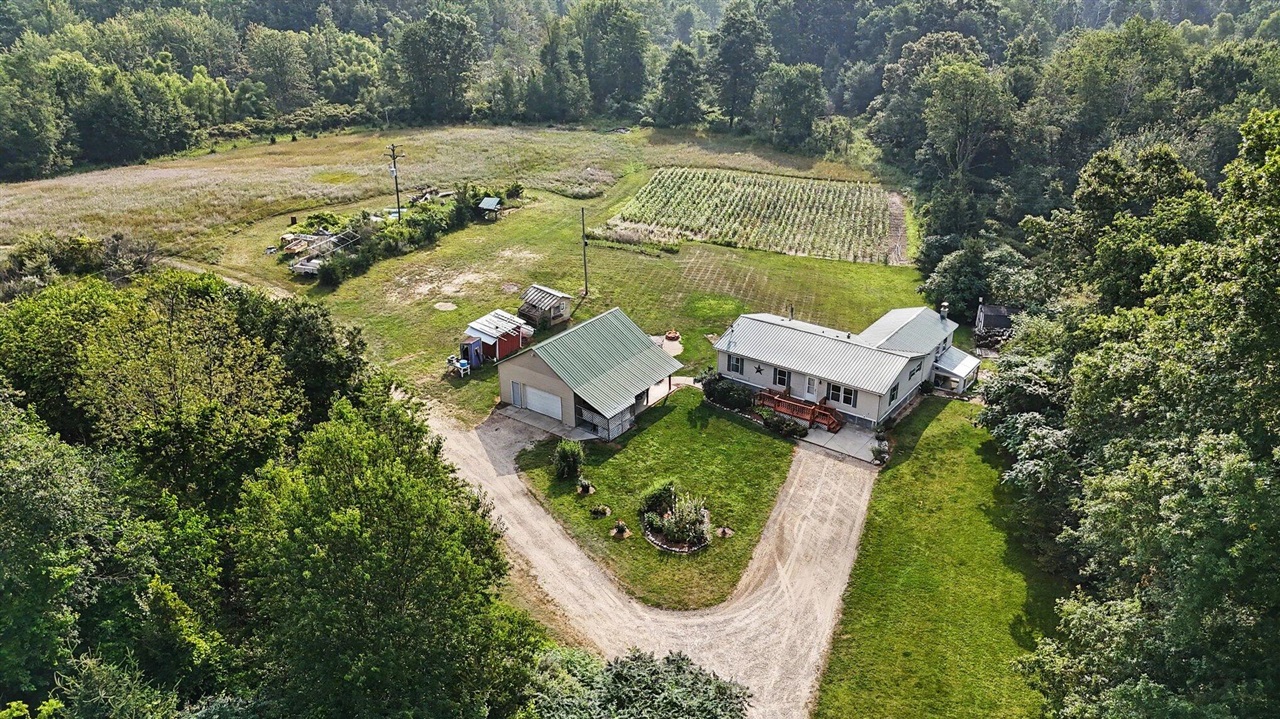 9752 Fuller Road Property Photo 6