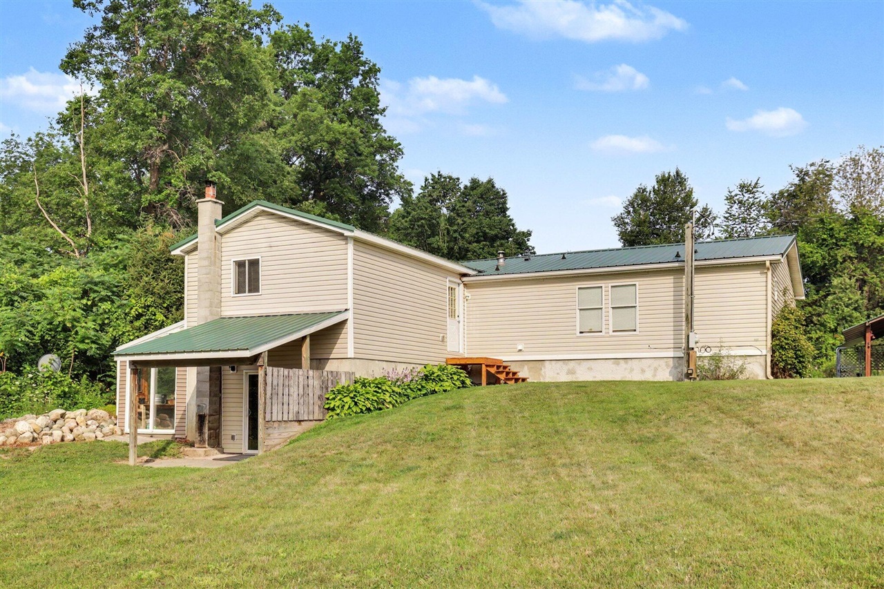 9752 Fuller Road Property Photo 22
