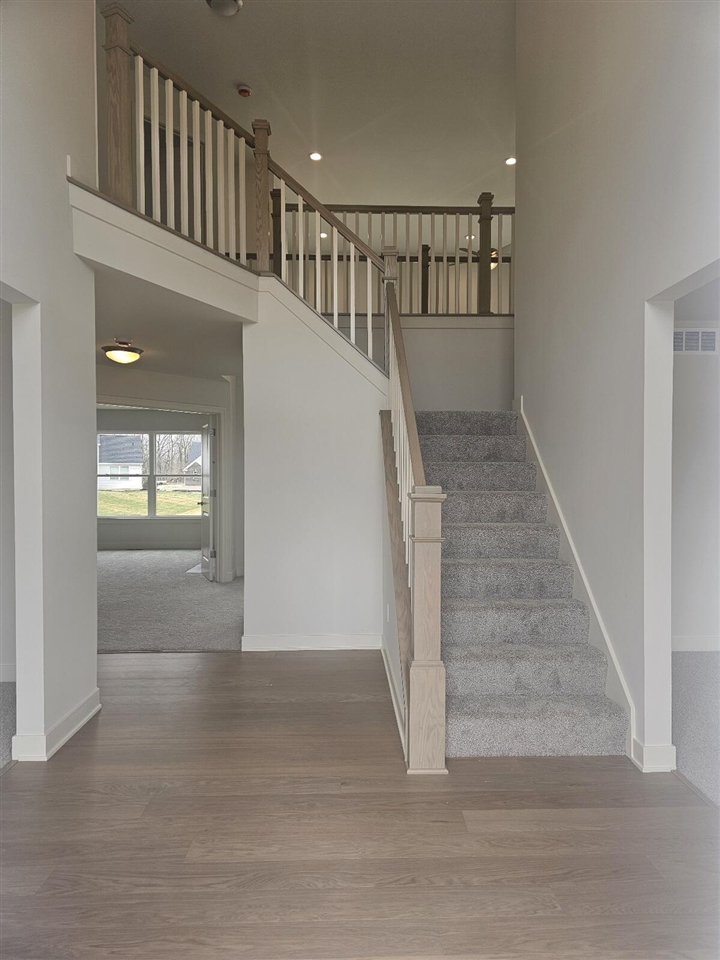 10613 Valley View Drive Property Photo 2