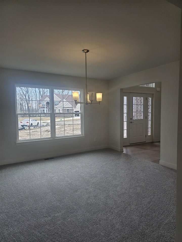10613 Valley View Drive Property Photo 5