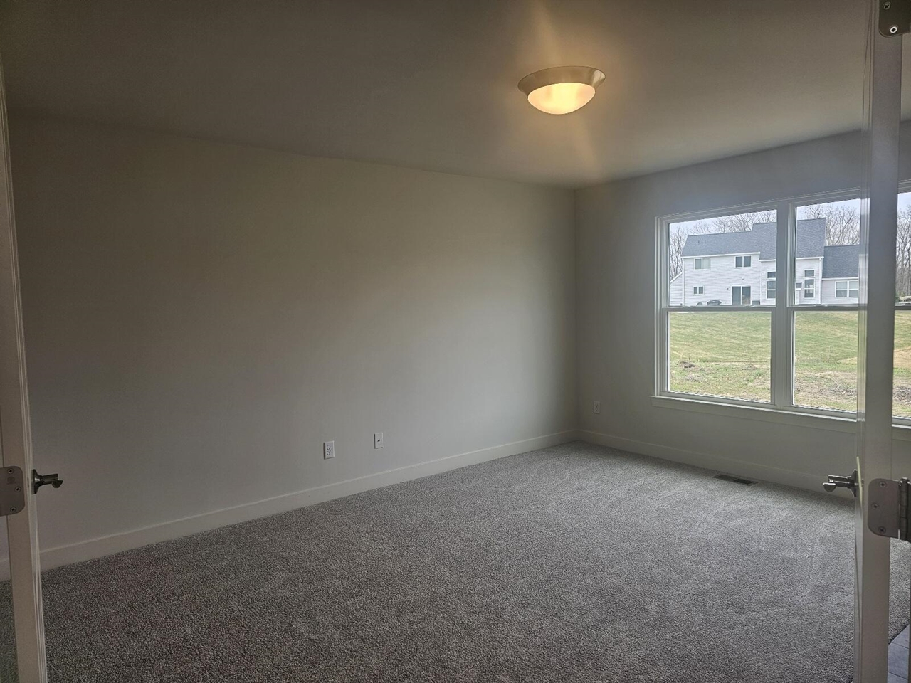 10613 Valley View Drive Property Photo 11