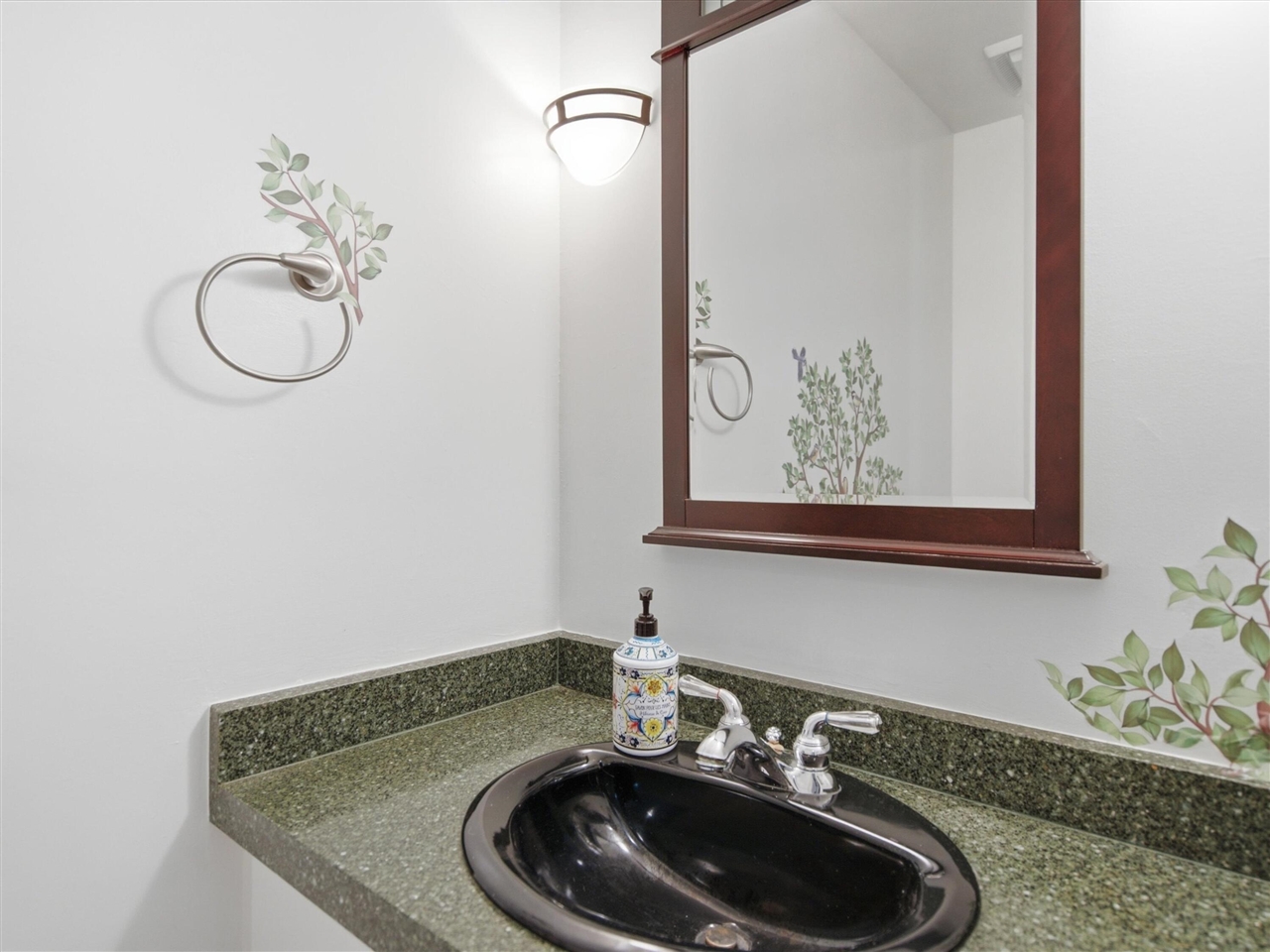 3926 Lakes Edge Drive Property Photo 20