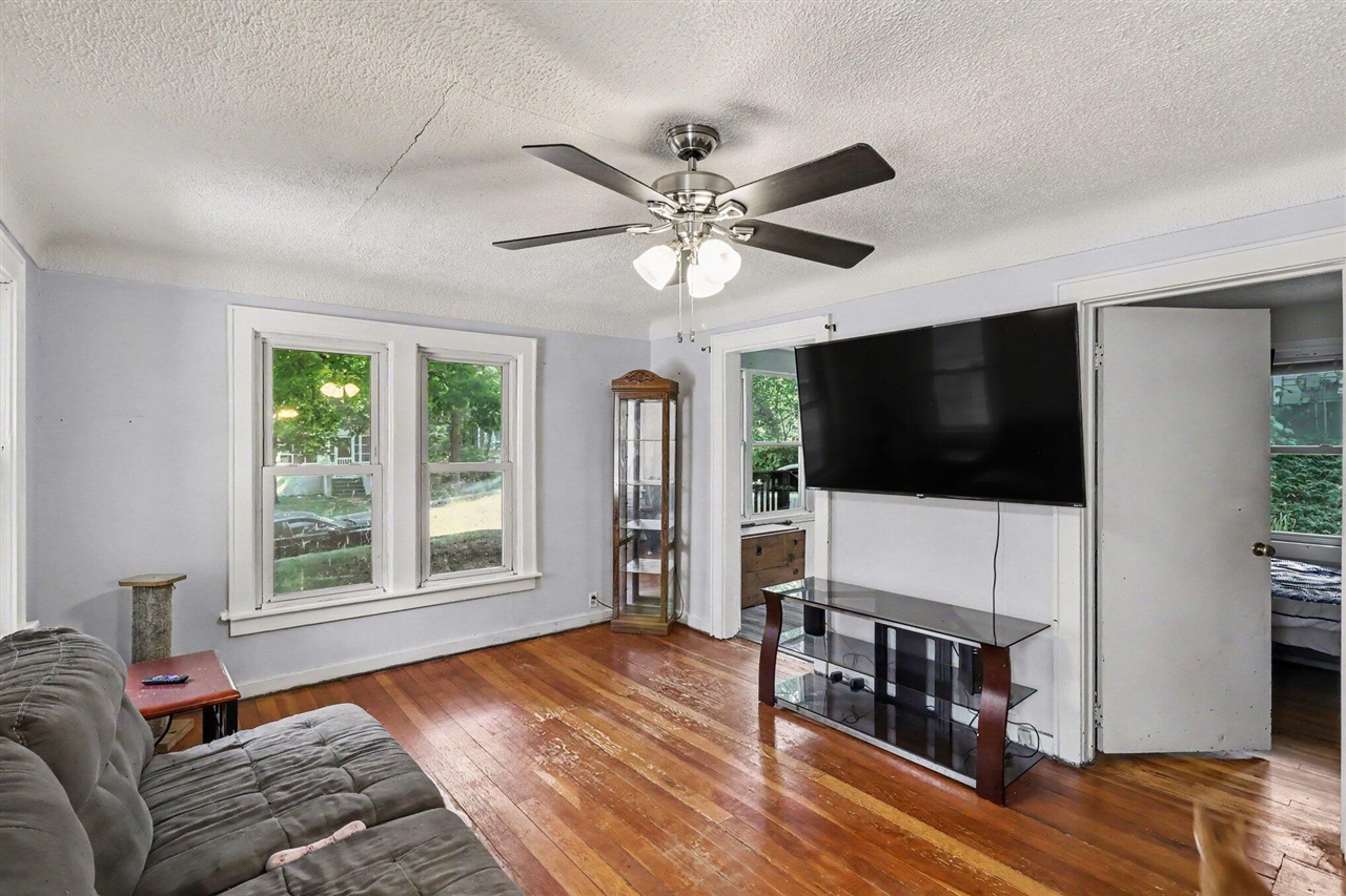 425 Garland Street Property Photo 8