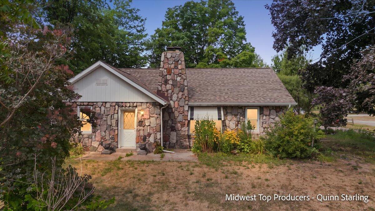 373 N Main Street Property Photo 1