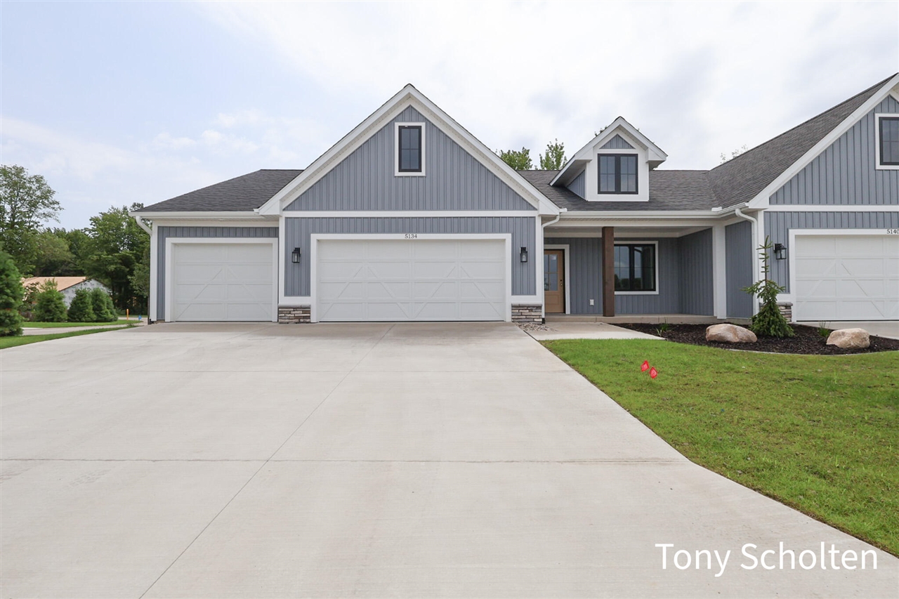 5133 Blendon Meadow Circle Property Photo 1