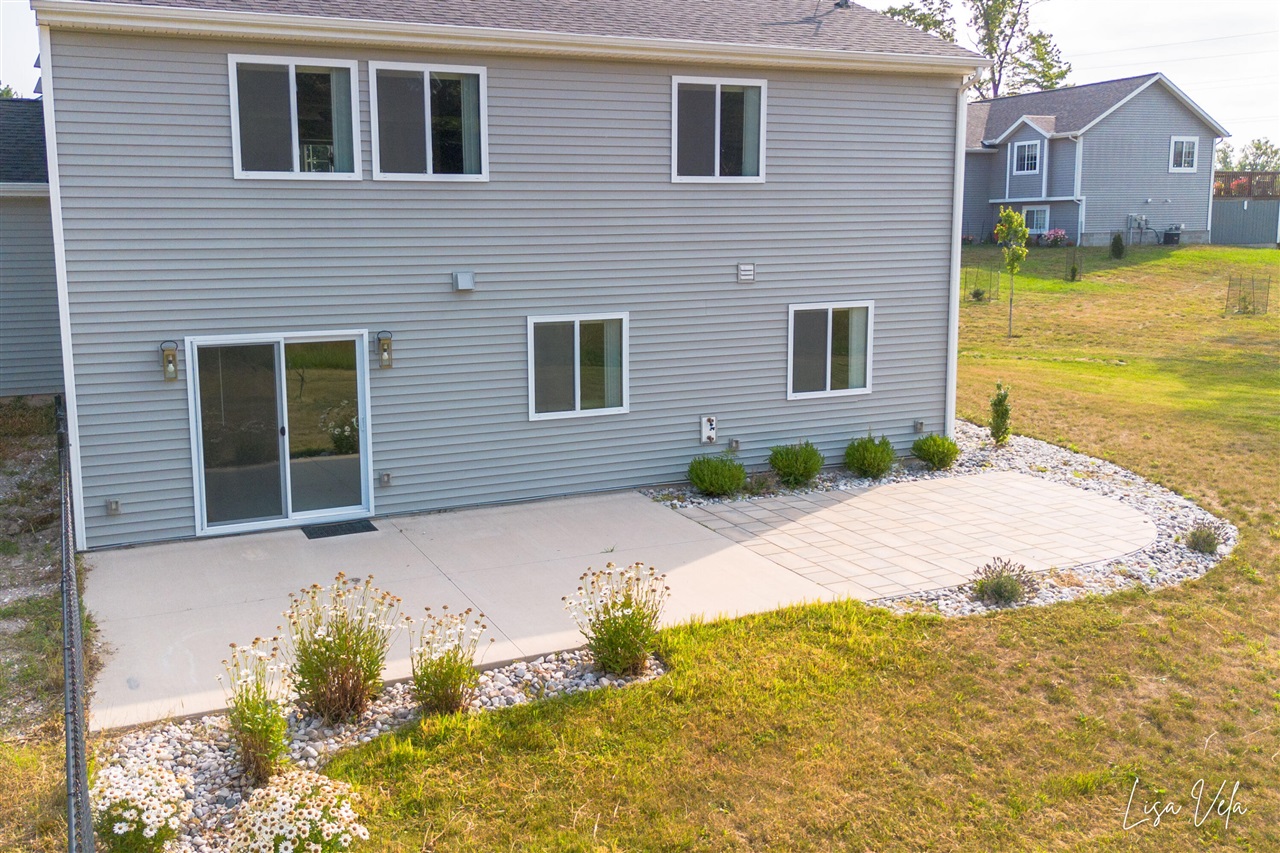 1309 Waterpoint Court Property Photo 5