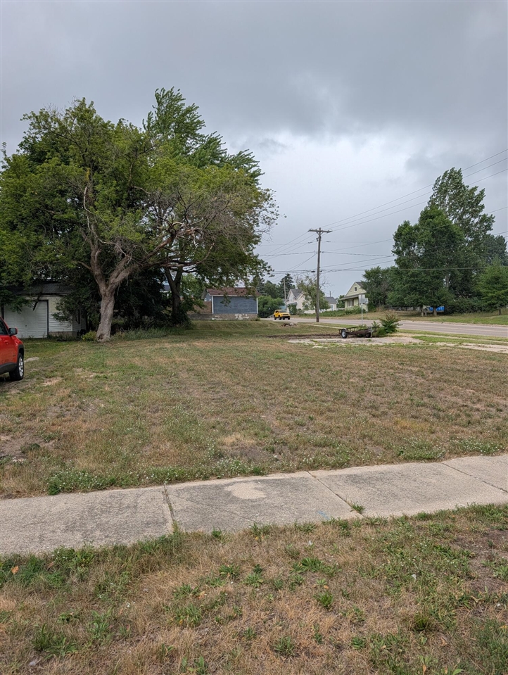 621 E Melendy Street Property Photo 3