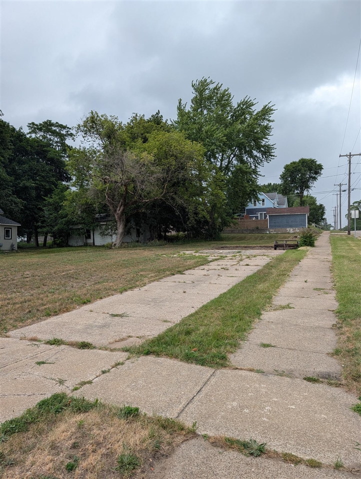 621 E Melendy Street Property Photo 4