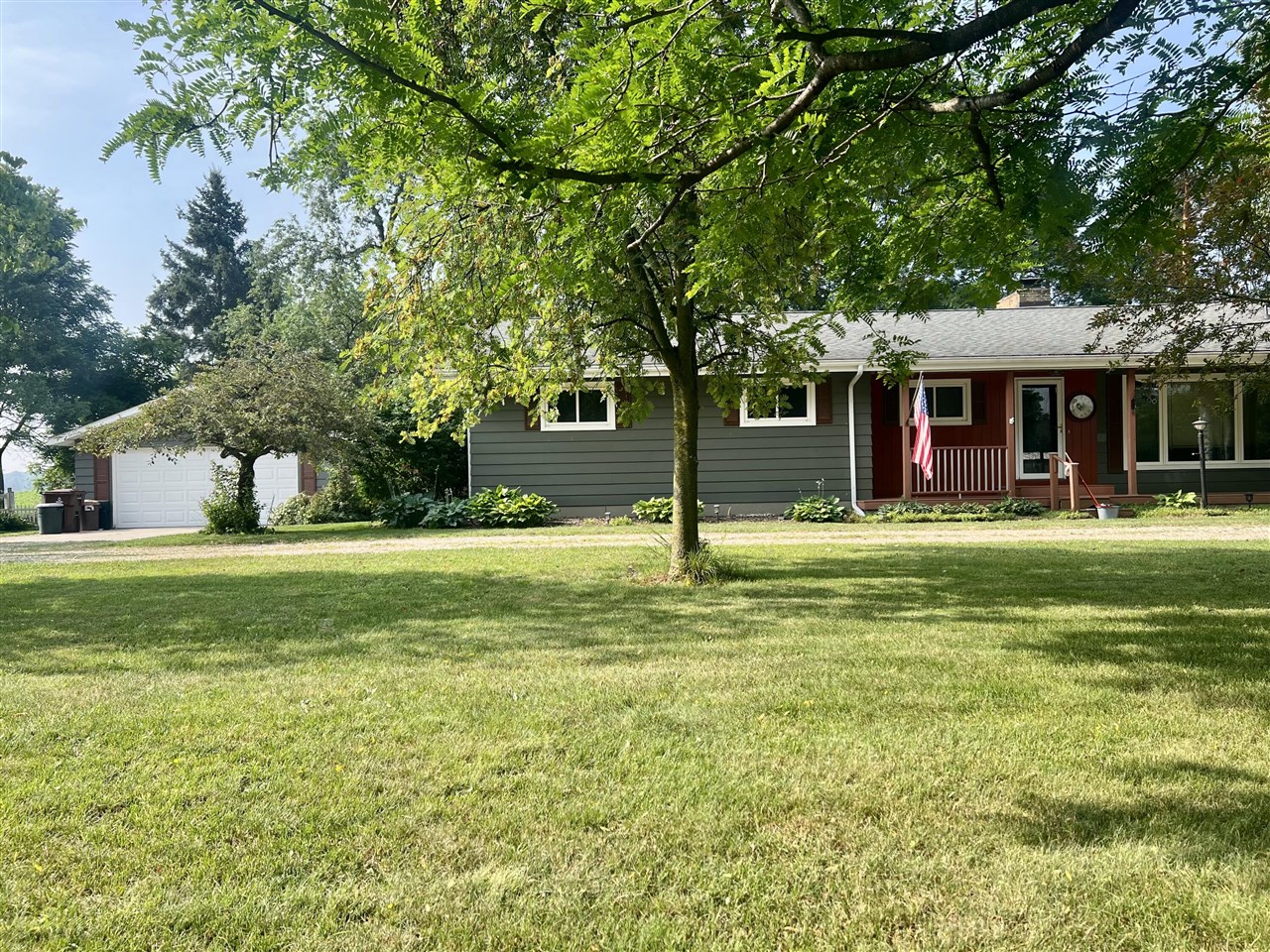 15747 Coral Road Property Photo 2