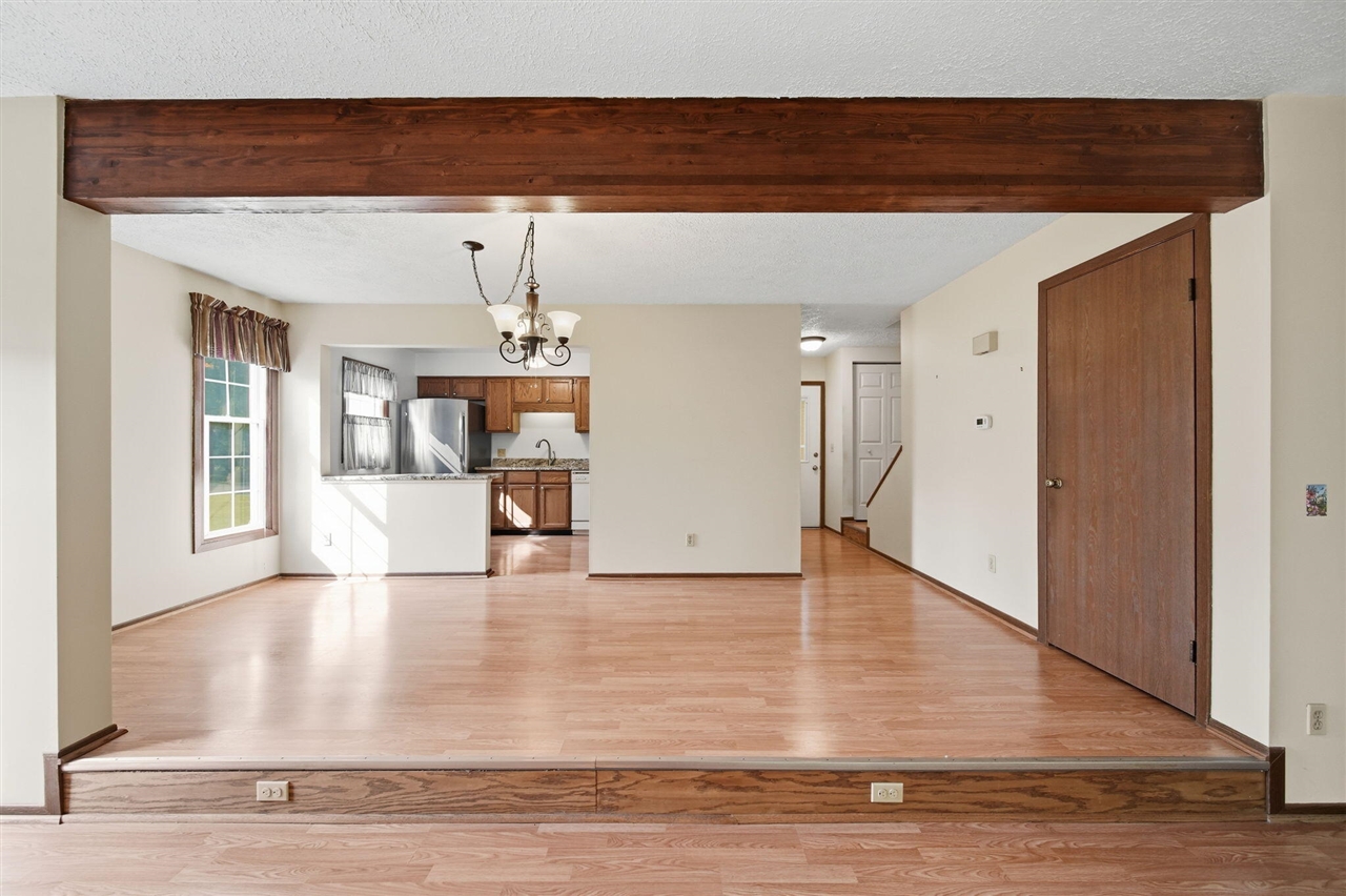 2760 Walden Woods Boulevard Property Photo 10
