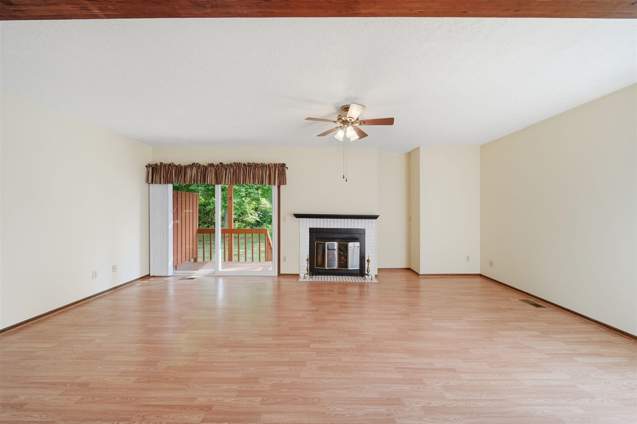 2760 Walden Woods Boulevard Property Photo 11