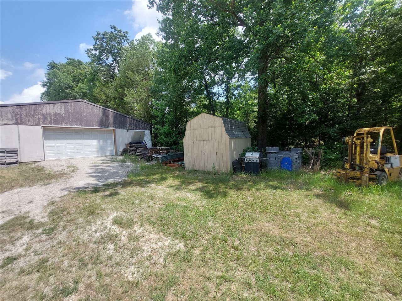 1724 E Bertrand Road Property Photo 15