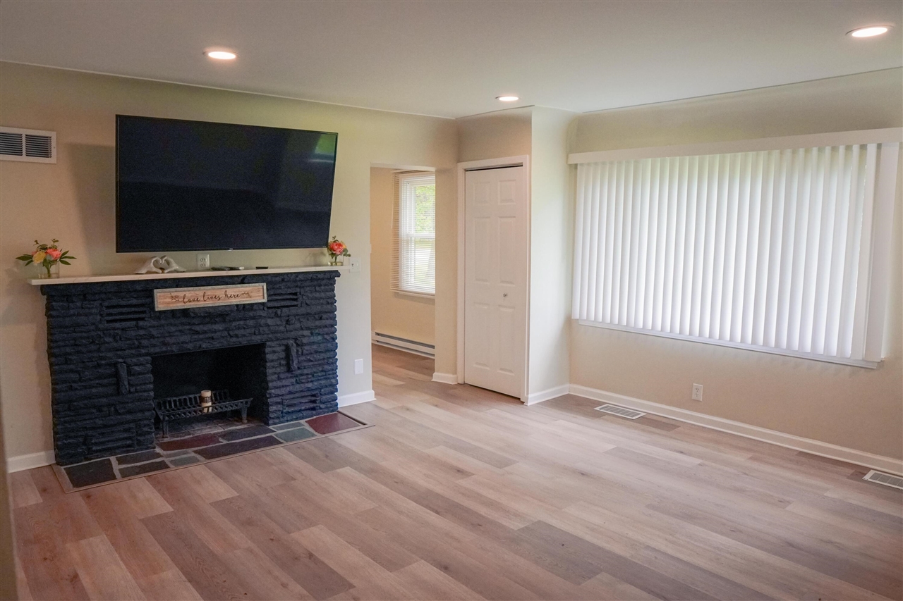 1322 Desiax Avenue Property Photo 4