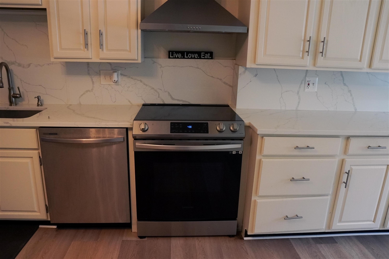 1322 Desiax Avenue Property Photo 6