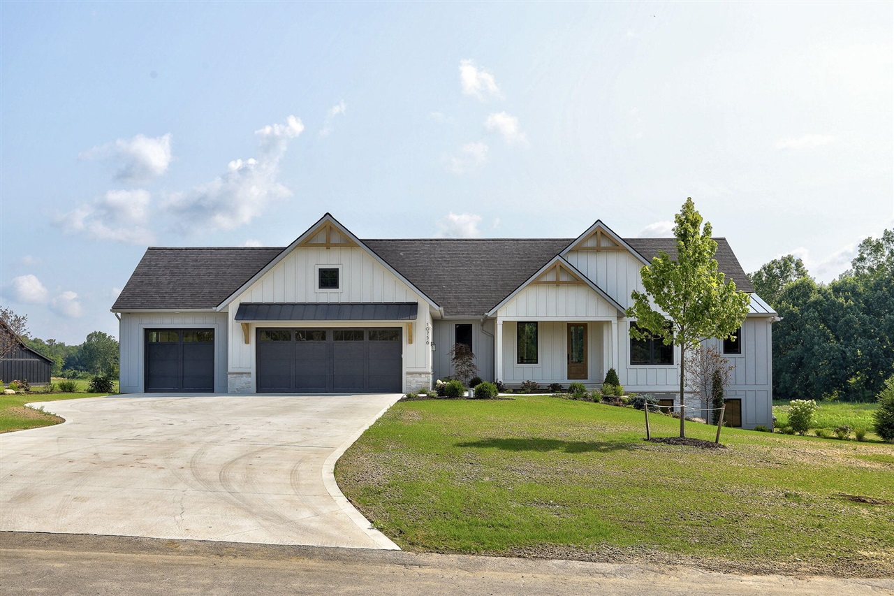 10756 Windward Avenue Property Photo 1