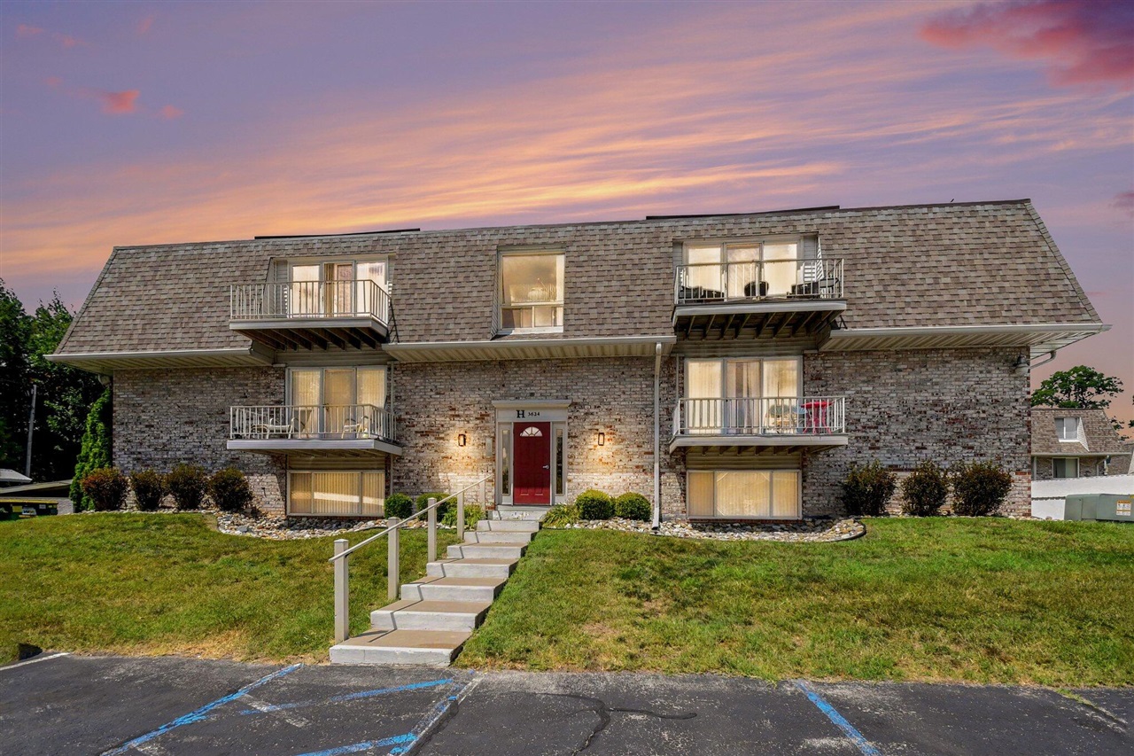 3624 Lakeshore Drive Property Photo 1