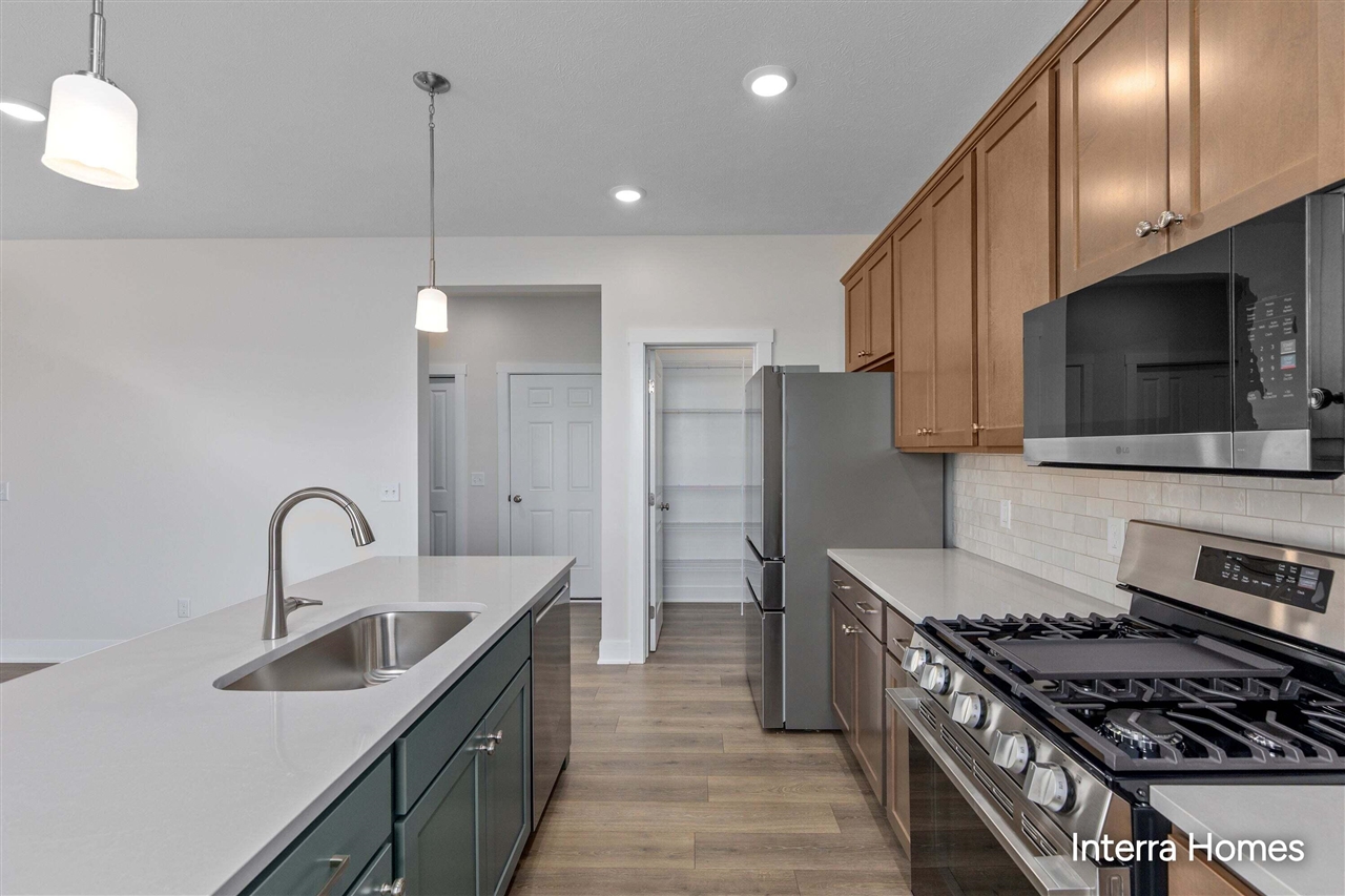 1890 Lowe Drive Property Photo 13