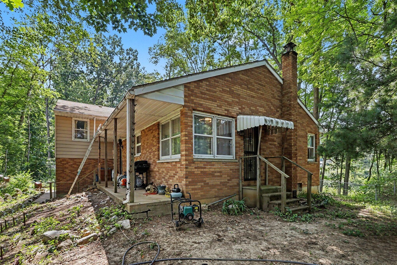11091 W Drive Property Photo 1