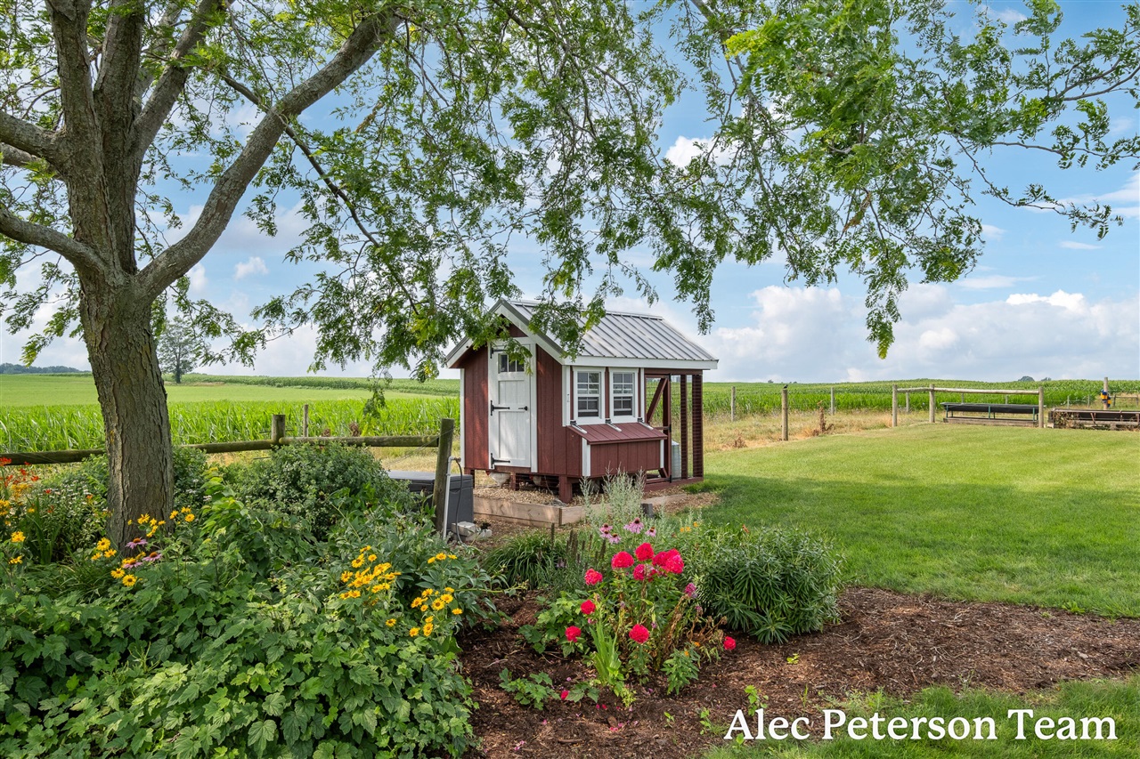 2807 8th Avenue Property Photo 9