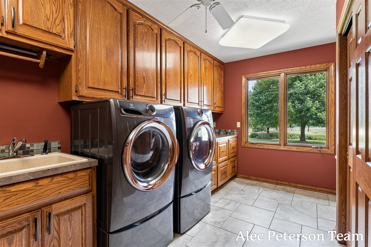 2807 8th Avenue Property Photo 64