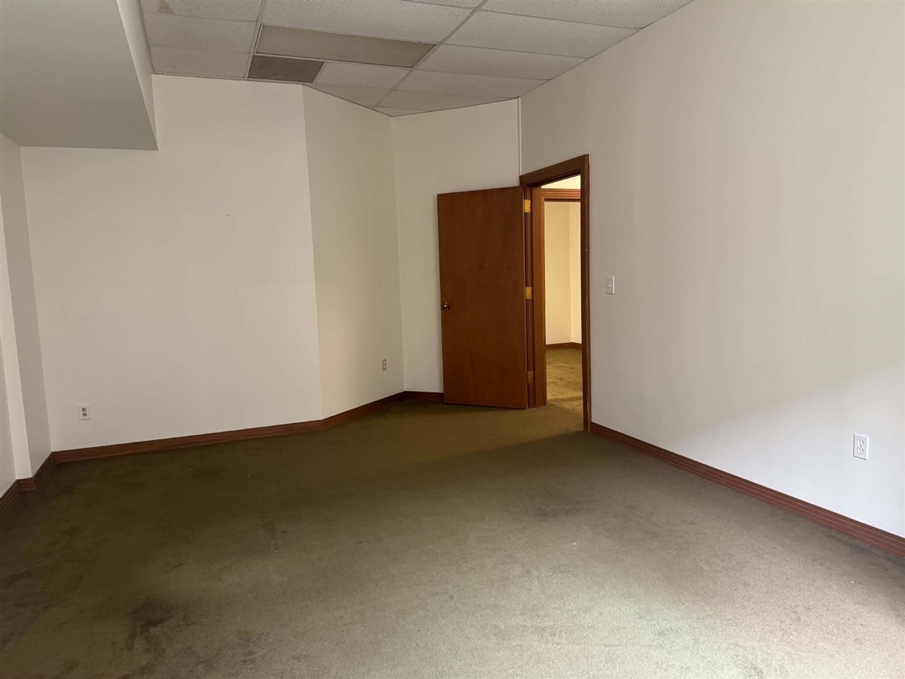 233 Fulton Street Property Photo 4