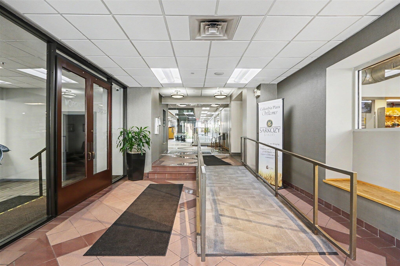 350 E Michigan Avenue Property Photo 3