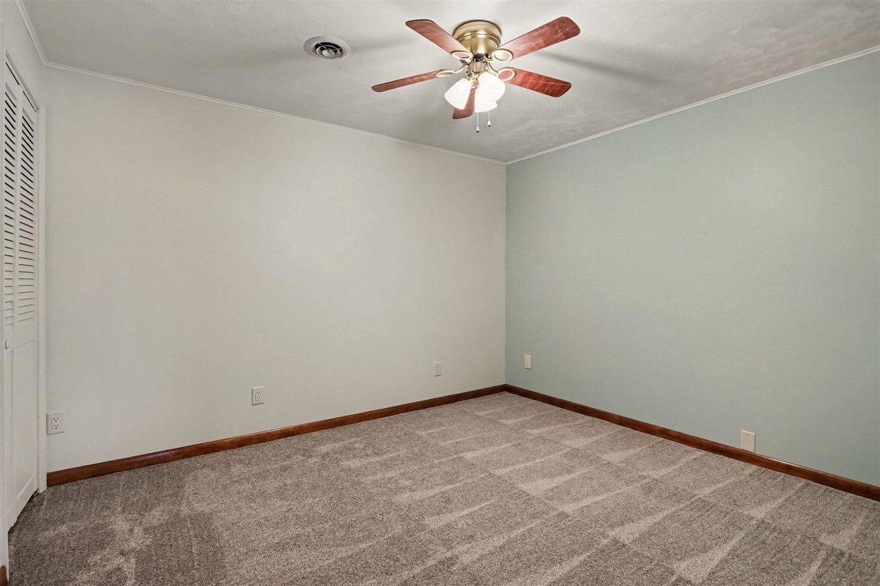 70219 Hilltop Drive Property Photo 16