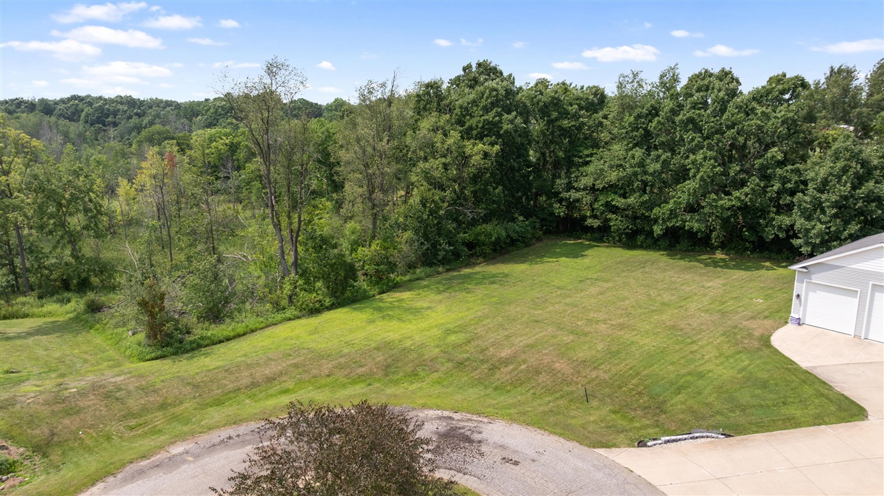 2728 Carric Court Property Photo 2
