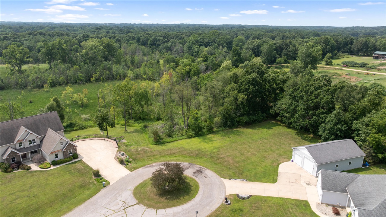 2728 Carric Court Property Photo 4