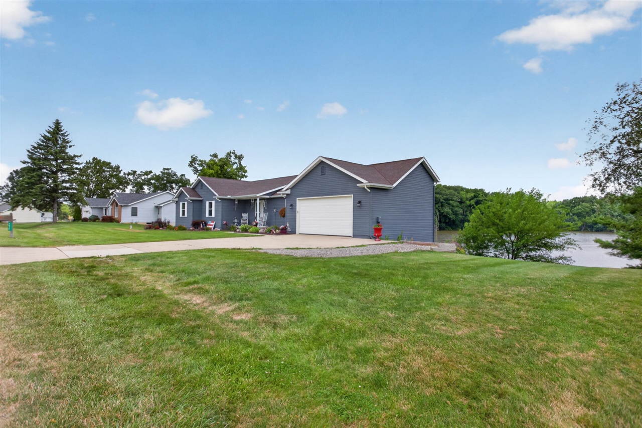 7070 Donegal Drive Property Photo 3