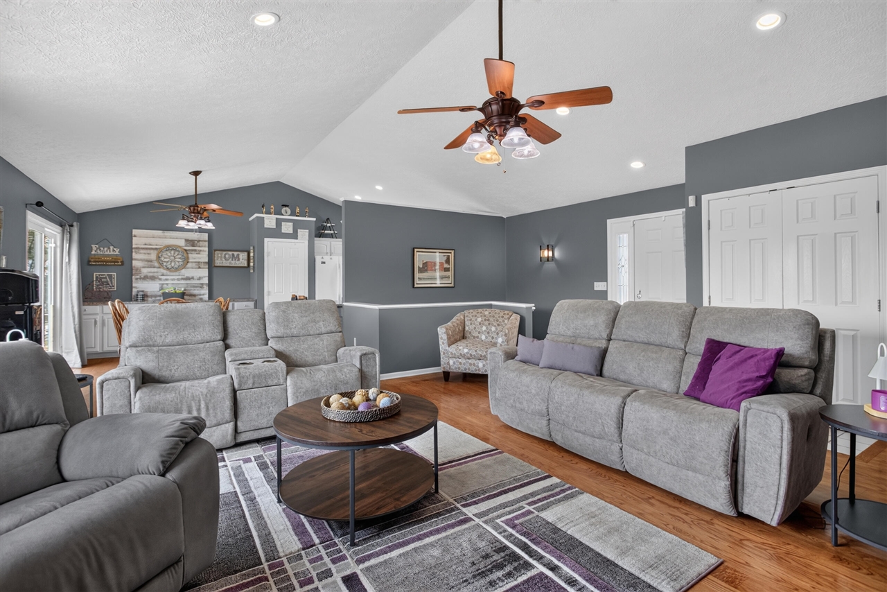 7070 Donegal Drive Property Photo 30